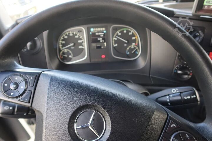 スーツケース Mercedes-Benz Atego 1223 1223 L  Bak + Klep Bar 3000 KG