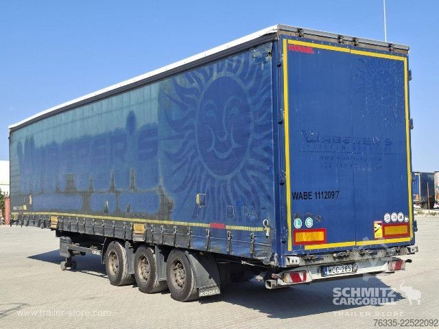 Semi-reboque aberto com lona Kögel Curtainsider Mega