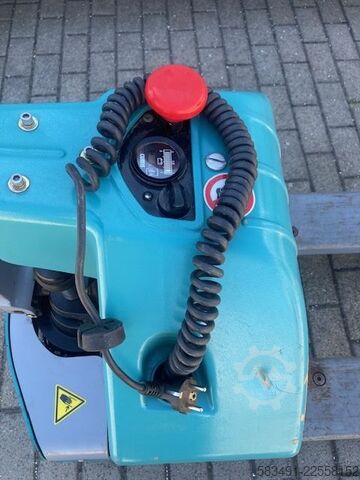 עגלת משטחים ידנית Jungheinrich EPM113W