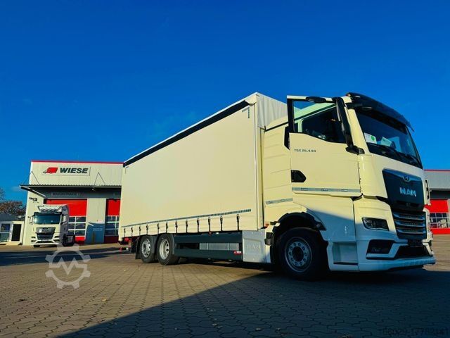 Kamion sa ravnom platformom i ceradom MAN TGX 26.440 6x2 LL Schwerlast Ladebordwand/Rampe
