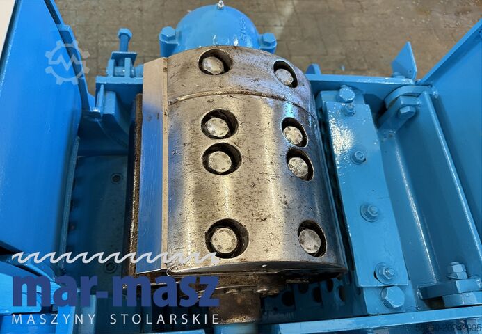 Broyeur/déchiqueteur de bois pour chutes JENZ HL350-300WTA