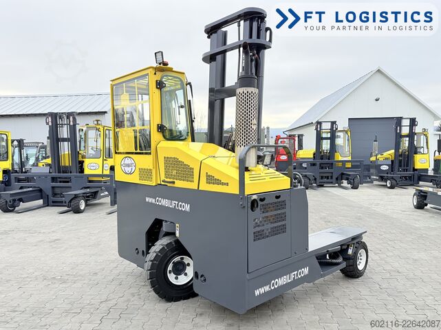 Carretilla retráctil de 4 vías Combilift C4000 GAS DUPLEX 4600 FORK POSITIONER