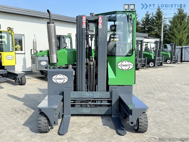 Carretilla retráctil de 4 vías Combilift C2500 TRIPLEX 4900 Width: 1900 mm GAS