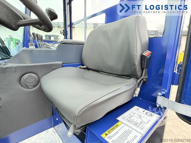 Chariot élévateur multidirectionnel Combilift C4000 GAS TRIPLEX 5550 POSITIONER CABIN