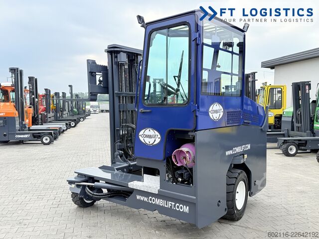 Chariot élévateur multidirectionnel Combilift C4000 GAS TRIPLEX 5550 POSITIONER CABIN
