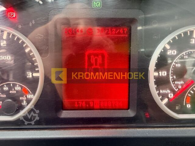 Teleskopik yükleyici Merlo P 27.6 Plus