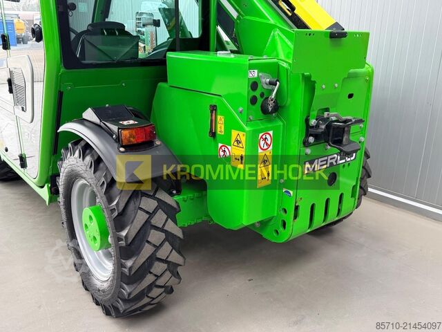 Teleskopik yükleyici Merlo P 27.6 Plus