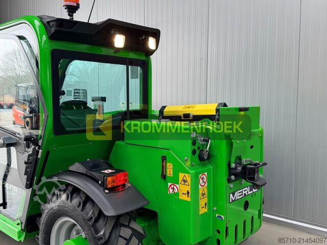 Teleskopik yükleyici Merlo P 27.6 Plus