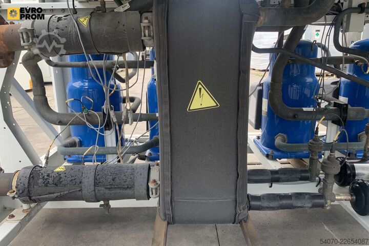 Chiller Used Industrial Chiller CARRIER - 261 kW | With warranty
