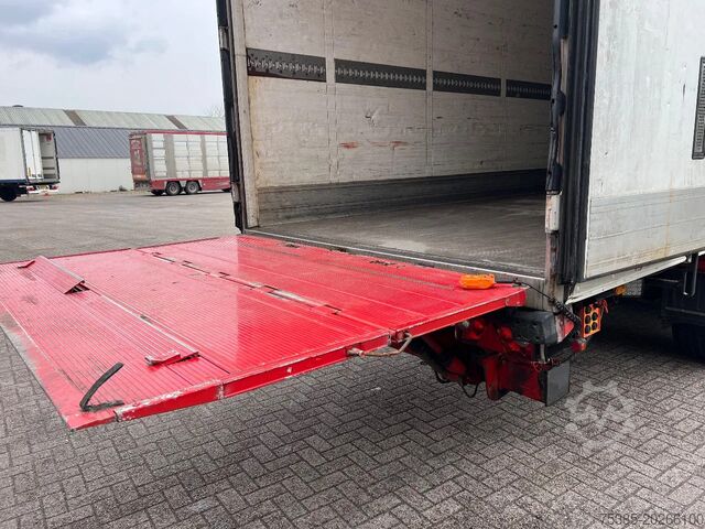 Transporte refrigerado/congelado Schmitz Cargobull Thermo King 400 Laadlift 270 cm