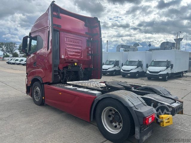 Standart çekici ünitesi IVECO AS440S46T/P / Retarder / Leder