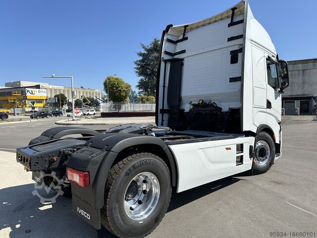 Vakiotraktori Iveco S-Way 500 Full-Air ADR Model Year 2024