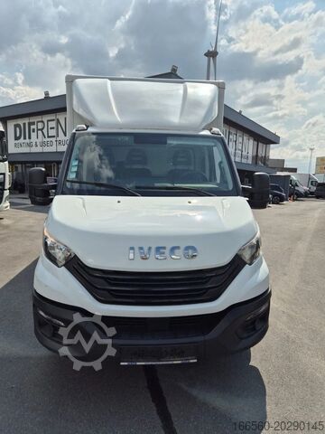 Camion-caisse Iveco DAILY 35 C 14 , different location : TRUCK TRAD...
