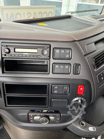 Standard traktor DAF XF SUPER SPACE CAB ZF INTARDER, different locat...