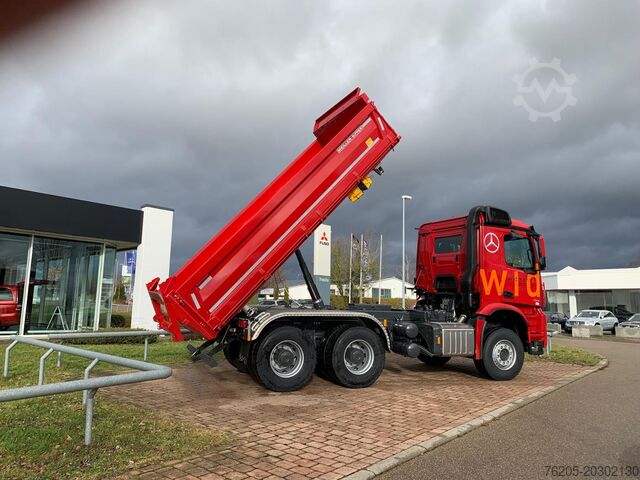 Truk bak dump tiga sisi Mercedes-Benz Arocs 2651 K Dreiseitenkipper Meiller KlimaA