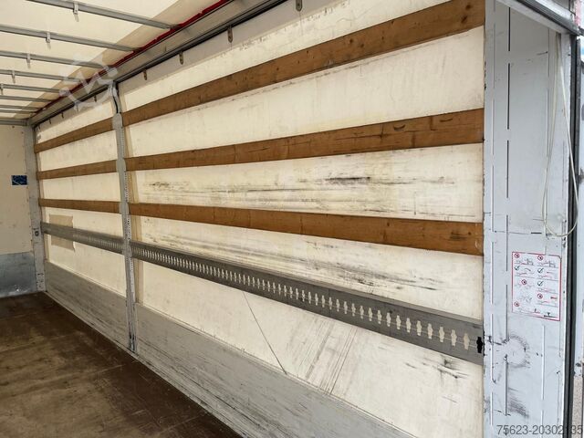 Truk flatbed Mercedes-Benz Atego 1527 L ClassicSpace Luft AUT AHK SpurH