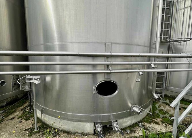 Depósito de acero inoxidable - Fondo plano - 166.500 L CSC 