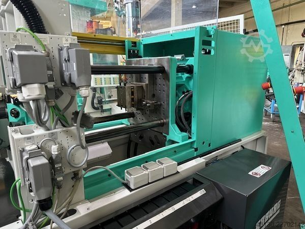 Mašina za injekcijsko prešanje Arburg 270C 400-70 e²