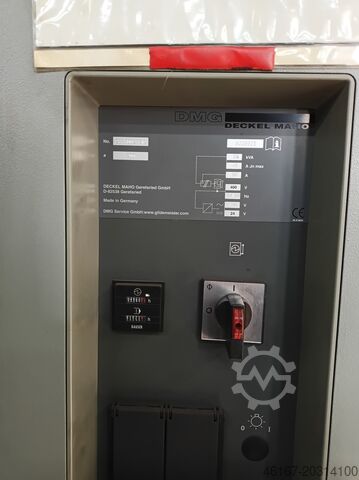 Vertikalni obradni centar Deckel Maho DMC63V mit 4-Achse