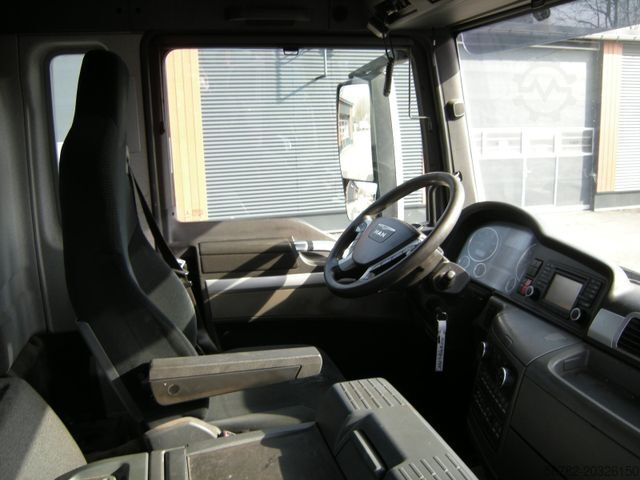 Truk derek MAN MAN 35.400, Zanner Plateau, Rampen, Winde