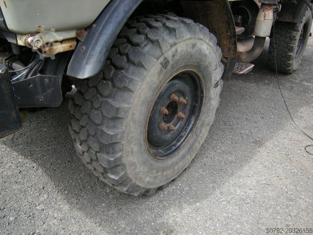 Τριαξονικό ανατρεπτικό βαν UNIMOG Unimog U1250 mit Kran