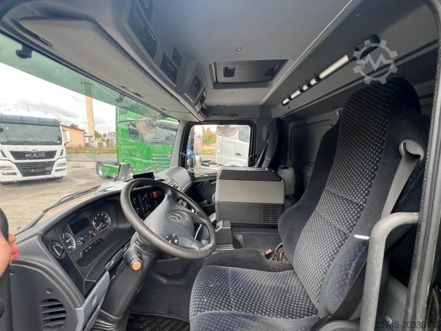 Camión de bebidas MERCEDES-BENZ ATEGO 2529 * VOLLLUFT * WENIG KM *  2T LBW
