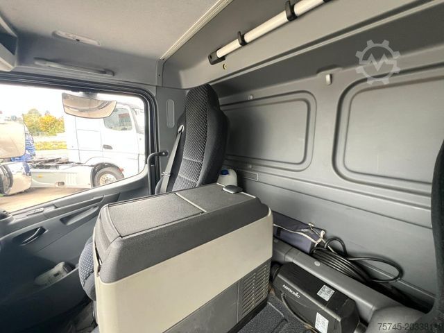 Camión de bebidas MERCEDES-BENZ ATEGO 2529 * VOLLLUFT * WENIG KM *  2T LBW