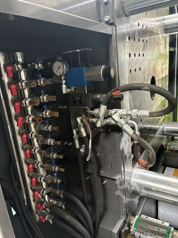 Sprøjtestøbemaskine YIZUMI P350H/ IU1610