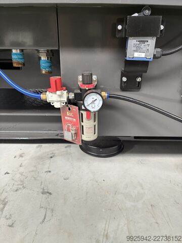Sprøjtestøbemaskine YIZUMI P350H/ IU1610