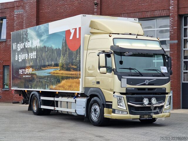 Chiếc vali Volvo FM 370 Globetrotter 4x2 - Buggsbygg box with si...