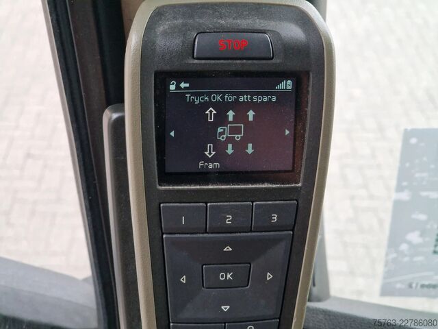 Chiếc vali Volvo FM 370 Globetrotter 4x2 - Buggsbygg box with si...