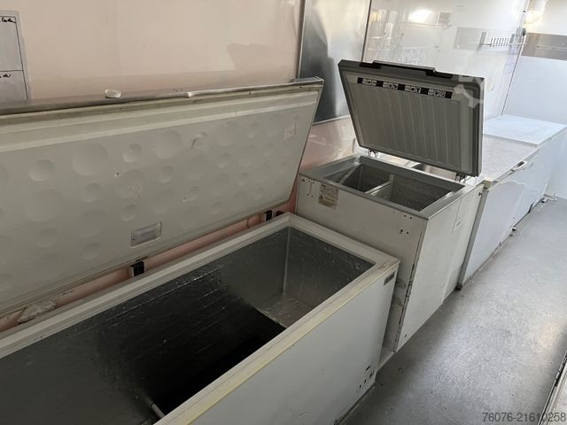 Кастомизированный фургон IVECO 70C17 Fleisch Theke Solar Heizung Kühler Kamera