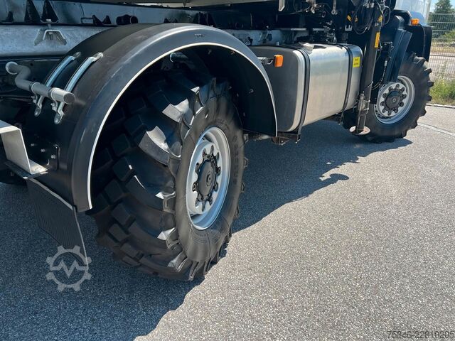 Tippbil MAN L90 18.284 4x4 LOF Kipper/Kran/47 tkm/HA gelenkt