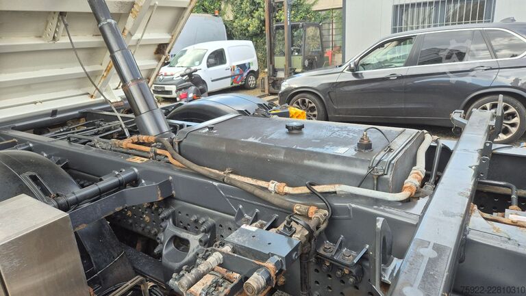 Otro MERCEDES-BENZ Arocs 4 2-Achser 18XX OM470 4x2 K KommunalI