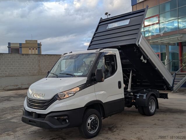 Camionnette à benne basculante IVECO 35C16