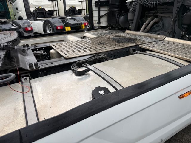 Unit traktor standar IVECO STRALIS S-WAY 510 AS440S51T/FP ADR INTARDER