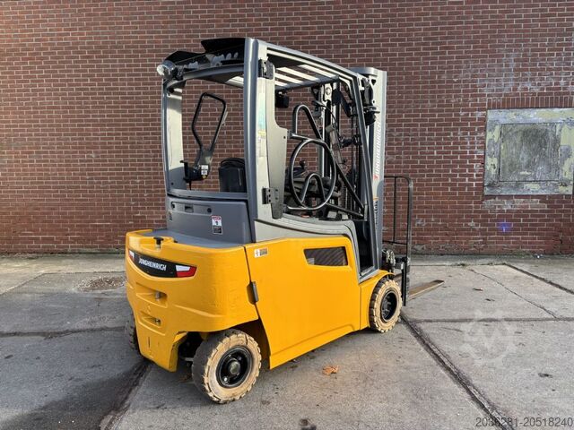 מלגזה 4 גלגלים חשמלית Jungheinrich EFG320