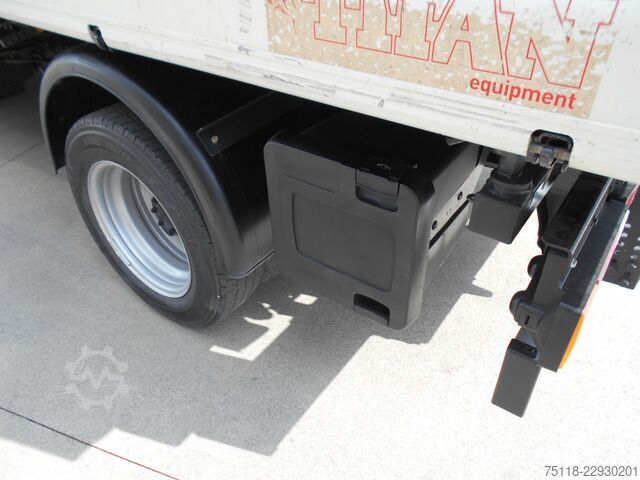 Three-way tipper van Isuzu M21 RIBALTABILE TRILATERALE