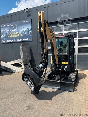 Mini excavator BOBCAT E 27  - Exclusive Edition 1of1