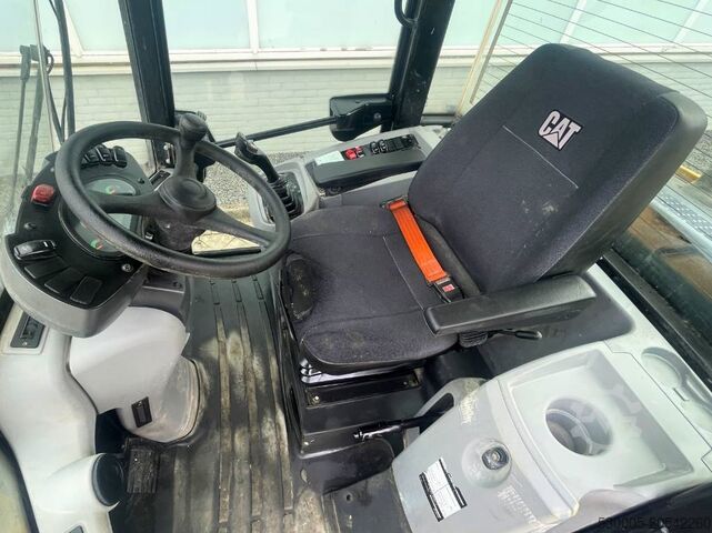 Wheel loader CAT 906 M 2018