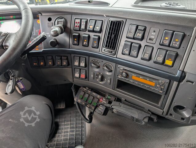 Hákový nosič kontejnerů Volvo FH500 6x4 JOAB Cameleont Luft/Luft