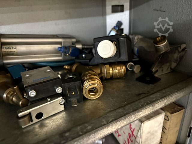 Armário de oficina com conteúdo KAISER + KRAFT Workshop Cabinet with Contents