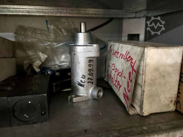 Armário de oficina com conteúdo KAISER + KRAFT Workshop Cabinet with Contents