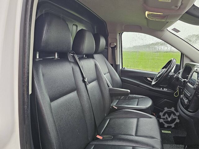 Στέισον βάγκον με ψηλή οροφή MERCEDES-BENZ VITO 114 L2 Automaat Trekhaak