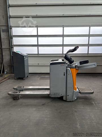 Electric Pallet Trucks Still EXH-SF20