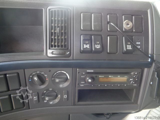 Camión para usos especiales VOLVO FH420 8x4 BB Spitzer Silo 23 cbm VEB EU5