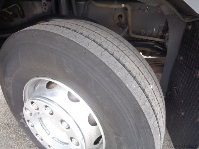 Camión para usos especiales VOLVO FH420 8x4 BB Spitzer Silo 23 cbm VEB EU5