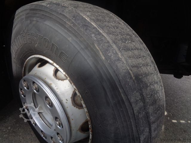 Camión para usos especiales VOLVO FH420 8x4 BB Spitzer Silo 23 cbm VEB EU5
