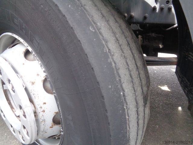 Camión para usos especiales VOLVO FH420 8x4 BB Spitzer Silo 23 cbm VEB EU5