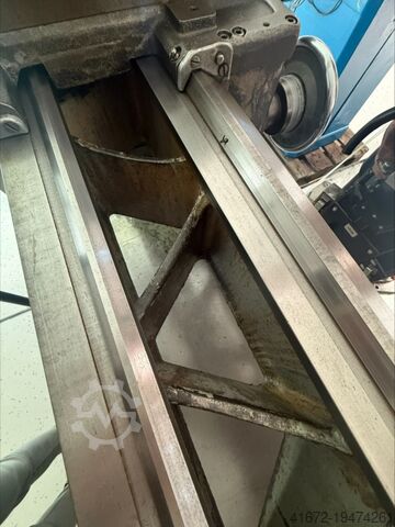 Sredinski stružnica in stružnica za vreteno WEILER LZ 330